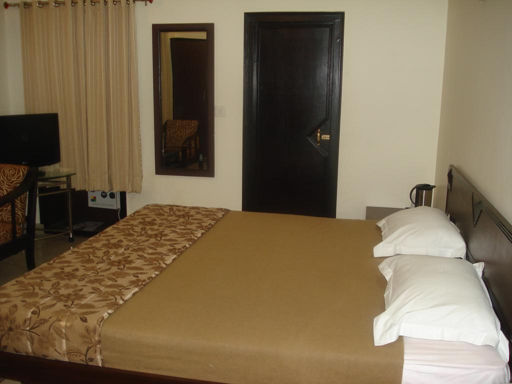 Hotel Utsav Dehradun Exterior foto